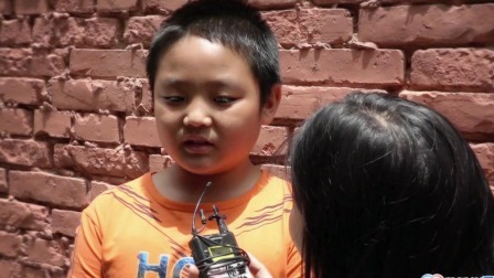 目睹送奶工遭遇困境 你会怎么做