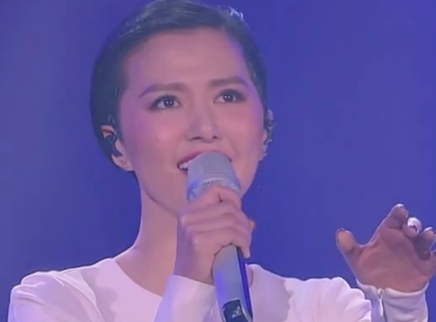 谭维维《灯塔》震惊全场