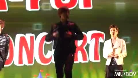 EXO History CBS FM in Lotte World 主白贤 饭拍版 12/05/26-EXO-K
