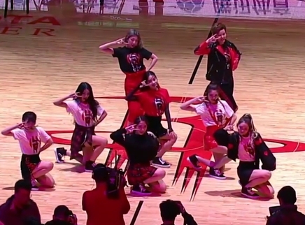 综艺吃瓜社 火箭少女在NBA献唱新歌