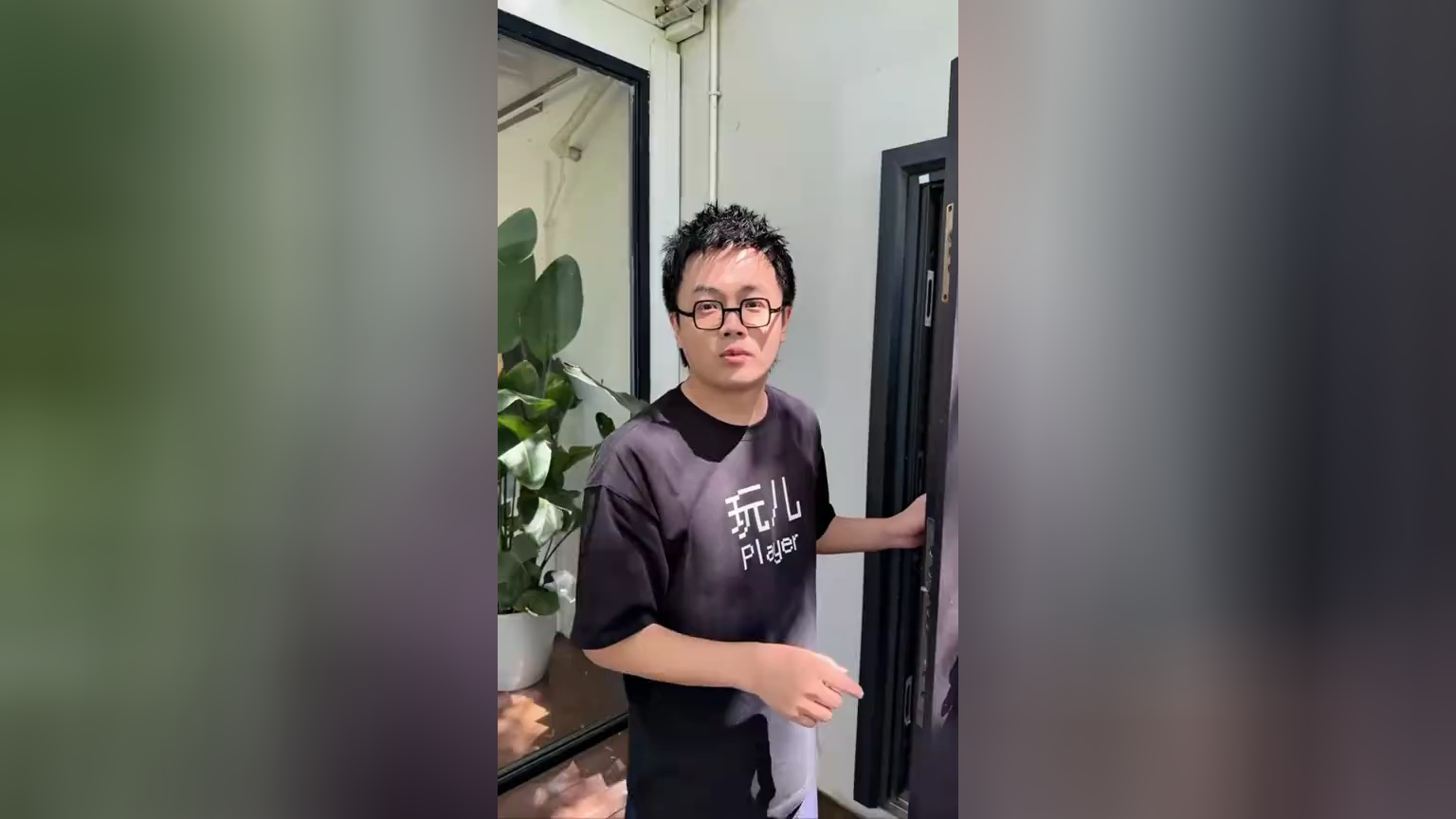 脱口秀和Ta的朋友们 第3季 会客厅：小四爷赵越沉浸式探访大王洞