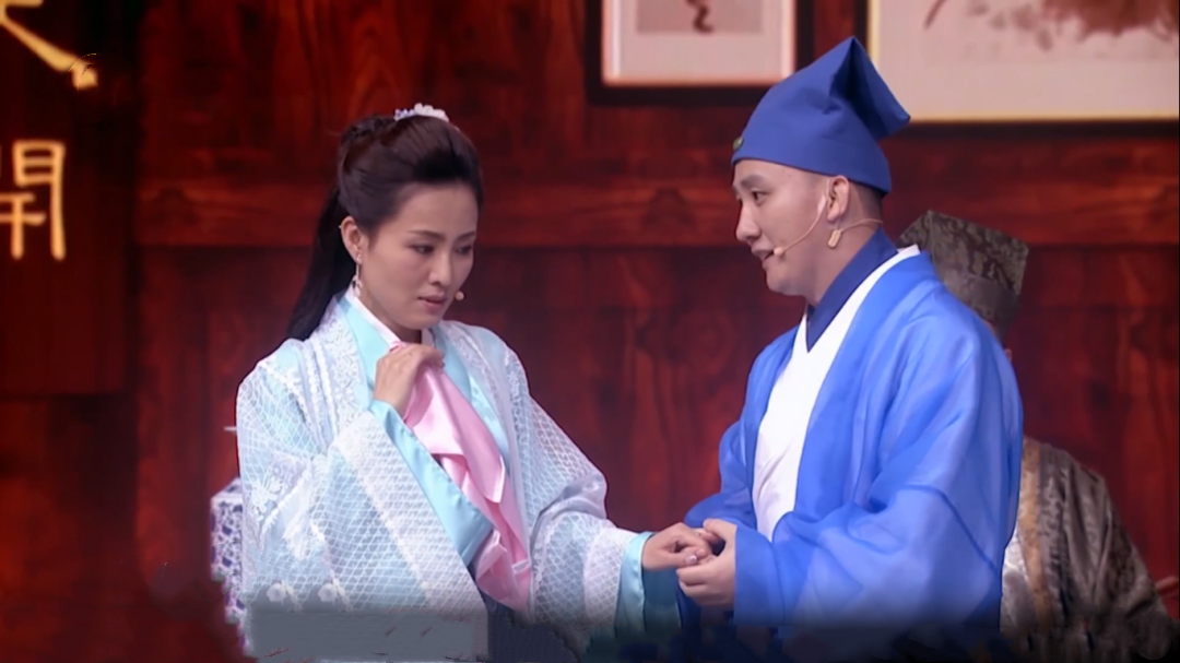 欢乐集结号 笑对生活心情好  一见钟情把手牵
