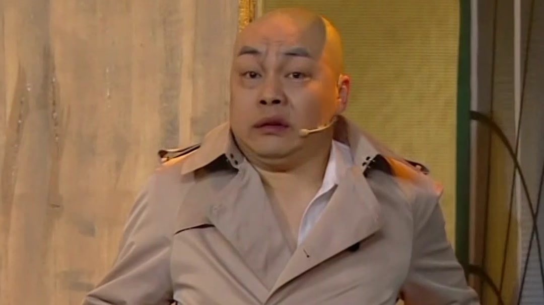 潘长江惧怕被洗脚 看啃老儿子如何费力尽孝