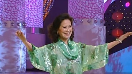 央视2002春晚 秦鸣晓姚金芬《互动魔术》，眼睛会了手不会