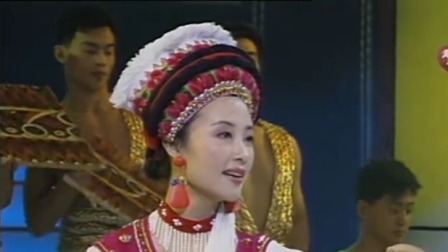 央视1996春晚 曲比阿乌李蓉陆莉莉《乡风乡韵》，民族特色满满