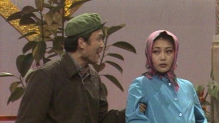央视1987春晚 郭达杨蕾等小品《产房门前》，盼子心切产房门口笑话多