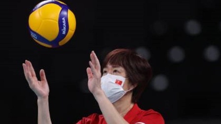 郎平卸任中国女排主教练发文告别：竭尽全力，鞠躬尽瘁，无愧于心