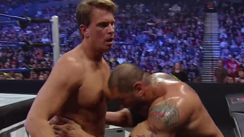 wwe美国职业摔角 经典回顾：2008毫不留情大赛 巴蒂斯塔苦战JBL