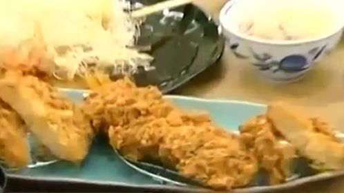 人气美食 超厚劲咬炸猪排脆嫩多汁