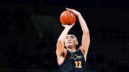CBA 18/19赛季 辽宁VS天津第四节：李晓旭强起投篮造成犯规，辽宁119-95击败天津