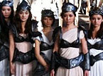 想唱就唱 快女12强拍摄《武装》MV 身穿铠甲《寻找勇气》