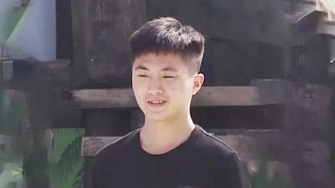 高考生抽空参加节目 一举登顶