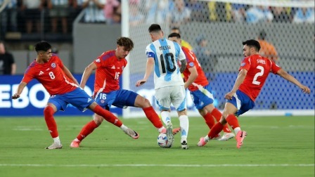 美洲杯-阿根廷1-0智利两连胜提前出线 劳塔罗替补绝杀