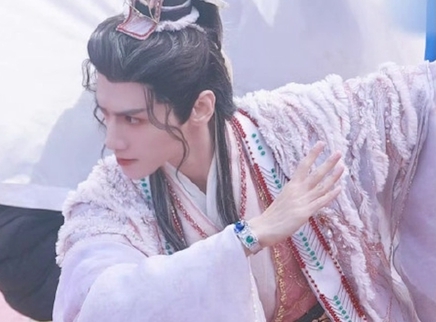 芒果捞星闻 2023 罗云熙《水龙吟》片场拍摄打戏