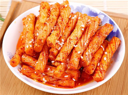 新闻大求真 经常吃辣条会影响孩子身高吗？