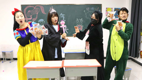 班级里不断出现辣条，原来是贪吃库洛牌捣乱，小美能收服吗？