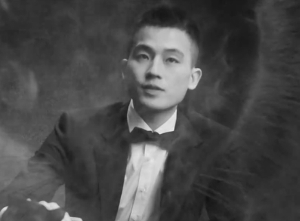我们的街拍时刻 黄轩欧豪与“喵一号”搭档默契