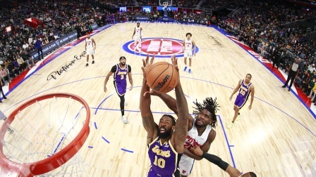 2021-2022赛季NBA集锦 NBA-浓眉30+10+5帽 詹姆斯遭驱逐 湖人逆转险胜活塞