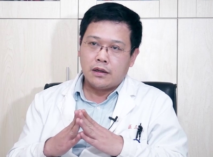 育儿微课宝宝疾病系列 髋关节脱位该要怎么进行治疗？