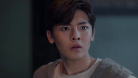 心宅猎人&middot;精选看点 秦一恒开门后并不说话