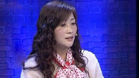 调解现场 手机窃听美丽娇妻