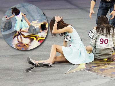 单身战争 3女抢1男鞋子踢飞摔成一团（第五期·上）