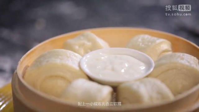 美&middot;食 过年吃的刀切馒头，教你制作香甜软糯的刀切馒头，这样做比面包松软又有嚼劲