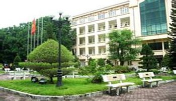 大学,成立于1959年,座落在首都河内西南部(河内市,青春郡,阮廳路km9)