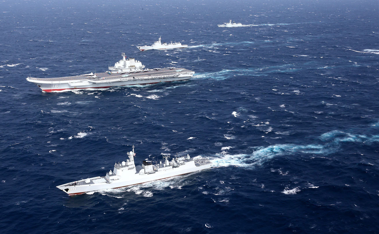 辽宁舰编队北返穿台湾海峡 台军舰机悉数出动