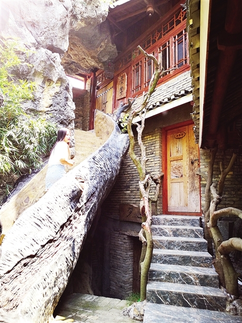 依山而建的石头寨