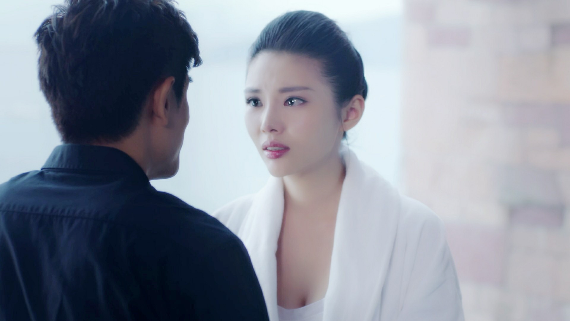 徐冬冬《卫斯理》哭戏爆发 伍允龙中了大嫂的伊毒间