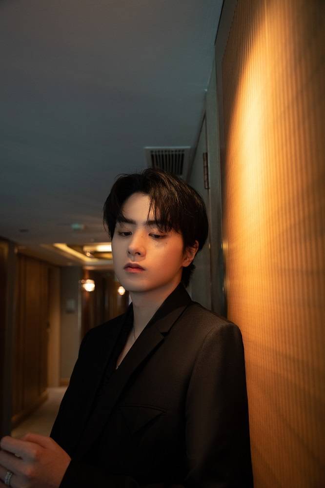 邓孝慈现身时尚盛典 全黑造型尽显矜贵优雅 360娱乐,你开心就好