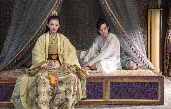 (网络电影《钟离凰》选妃场景图)