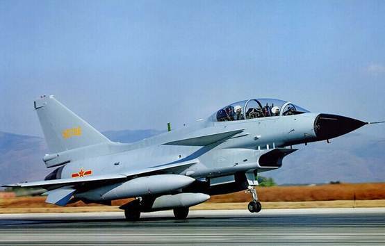 高新4号空中指挥机 高新4号空中指挥机1架