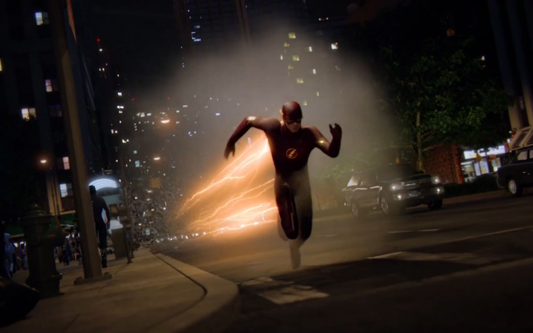 美剧闪电侠第一季第六集,5.3英里,超音速冲拳ko,调查被威胁?