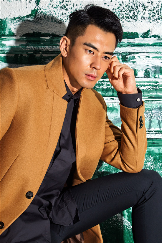 型男贾宗超曝光质感写真,情人节散发成熟魅力