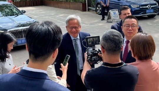 黄仁勋紧急来华
